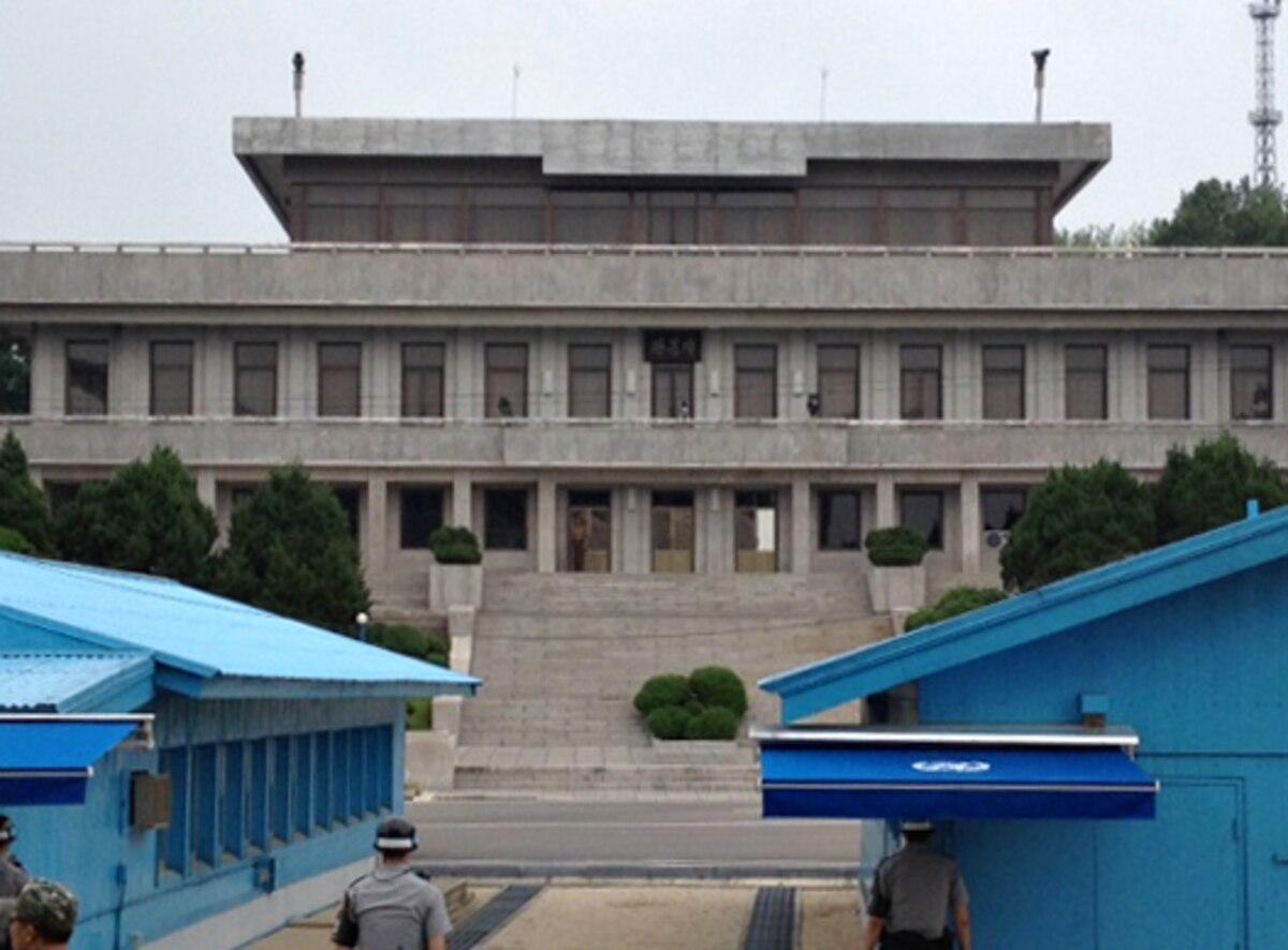 Photos DMZ tour offers trip through history > Osan Air Base > News
