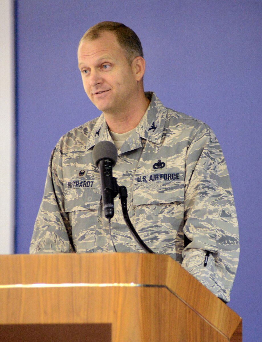 Colonel Ruthardt assumes command of DLA Aviation OKC > Tinker Air Force ...