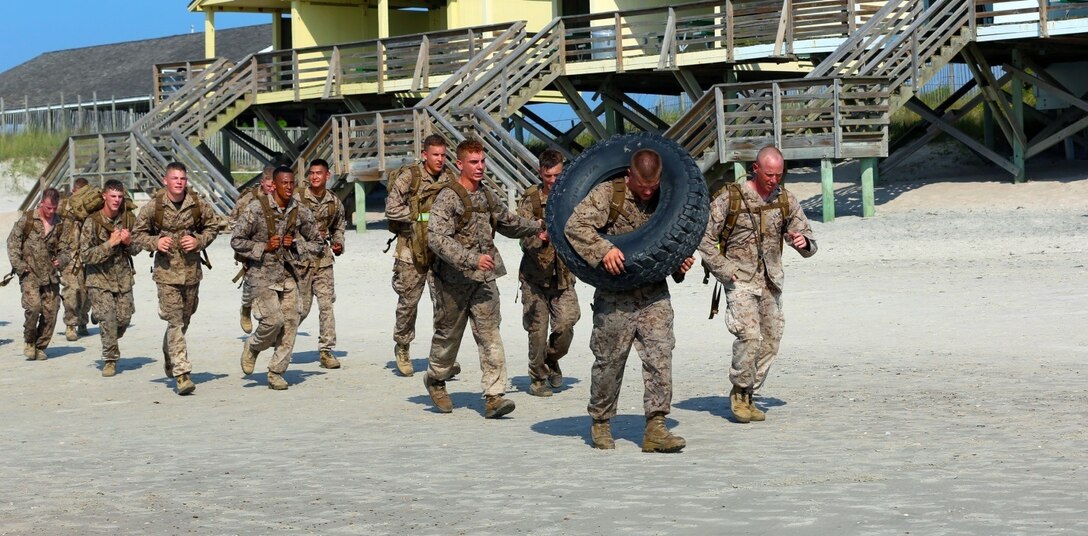 2/2 Marines race to the beach for family day