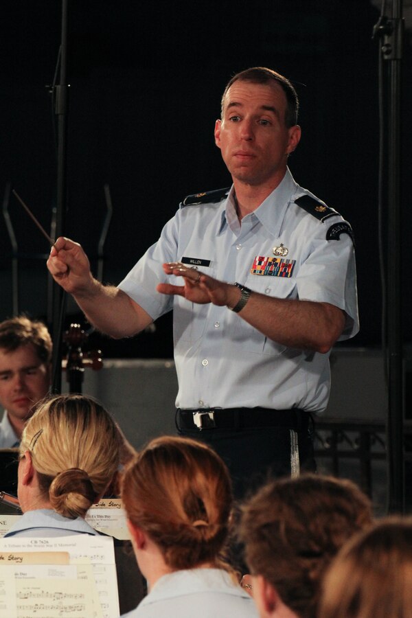 Major Michael Willen conducts the USAF Band during one of their summer concerts at the U.S. Capitol on Aug. 19. (U.S. Air Force photo by Master Sgt. Tara Islas)