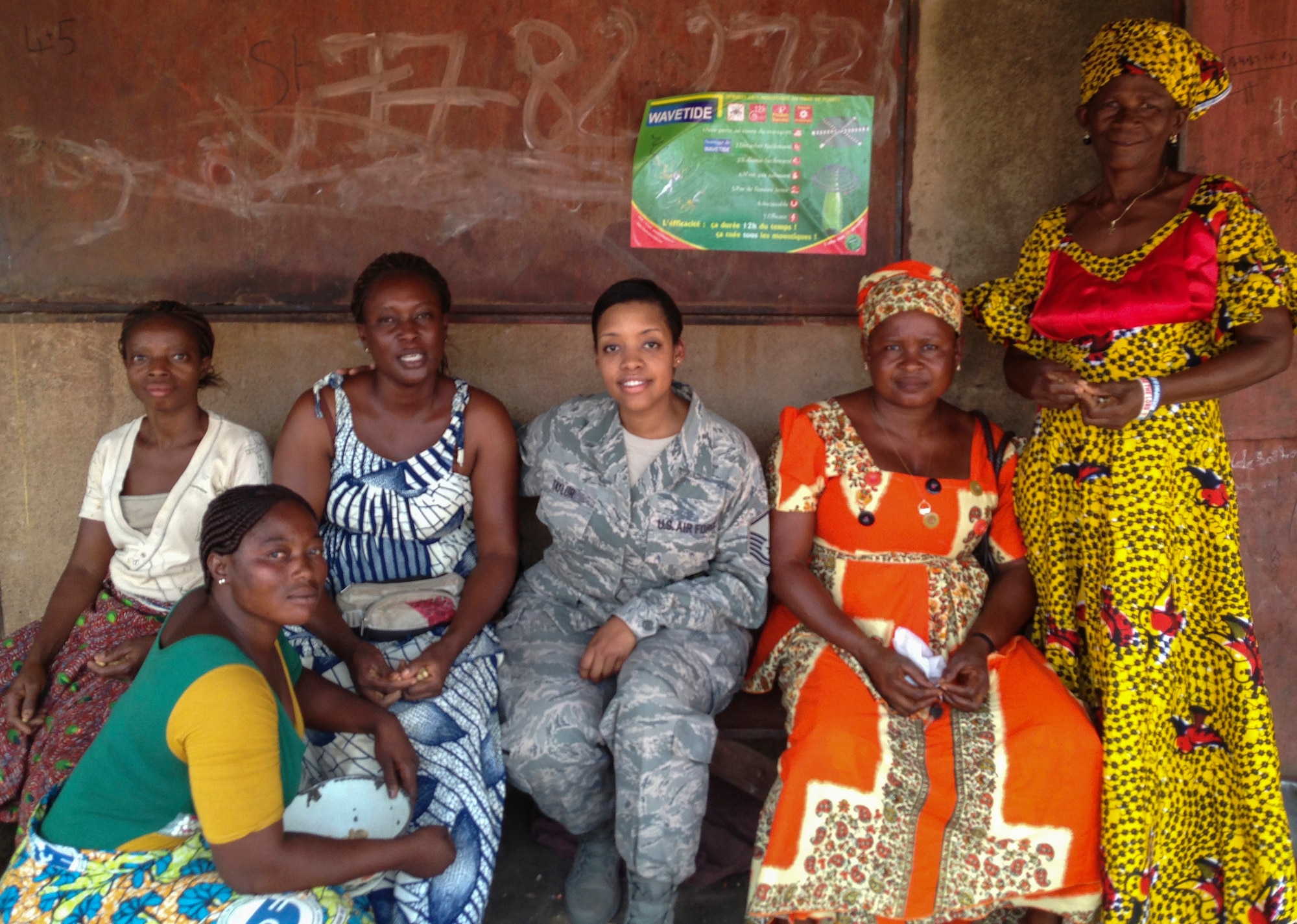 Air Force Master Sgt. Zakiya Taylor of the Kentucky Air National Guard’s 123rd Airlift Wing meets with Burkinabe businesswomen while serving as a cadre leader for U.S. Army Cadets participating in the U.S. Army Cadet Command’s Cultural Understanding and Language Proficiency Program in Burkina Faso in June 2014. The program strengthens cultural awareness and foreign language skills among the Army’s future leaders. (Courtesy photo)