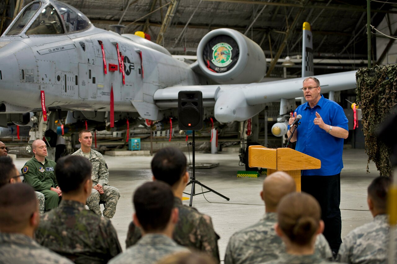 U.S. Deputy Defense Secretary Bob Work hosts an all-call meeting to answer questions from U.S. military personnel on Osan Air Base, South Korea, Aug. 21, 2014. Work is meeting with leaders and troops during a trip to the Asia-Pacific region. DoD photo by U.S. Air Force Master Sgt. Adrian Cadiz