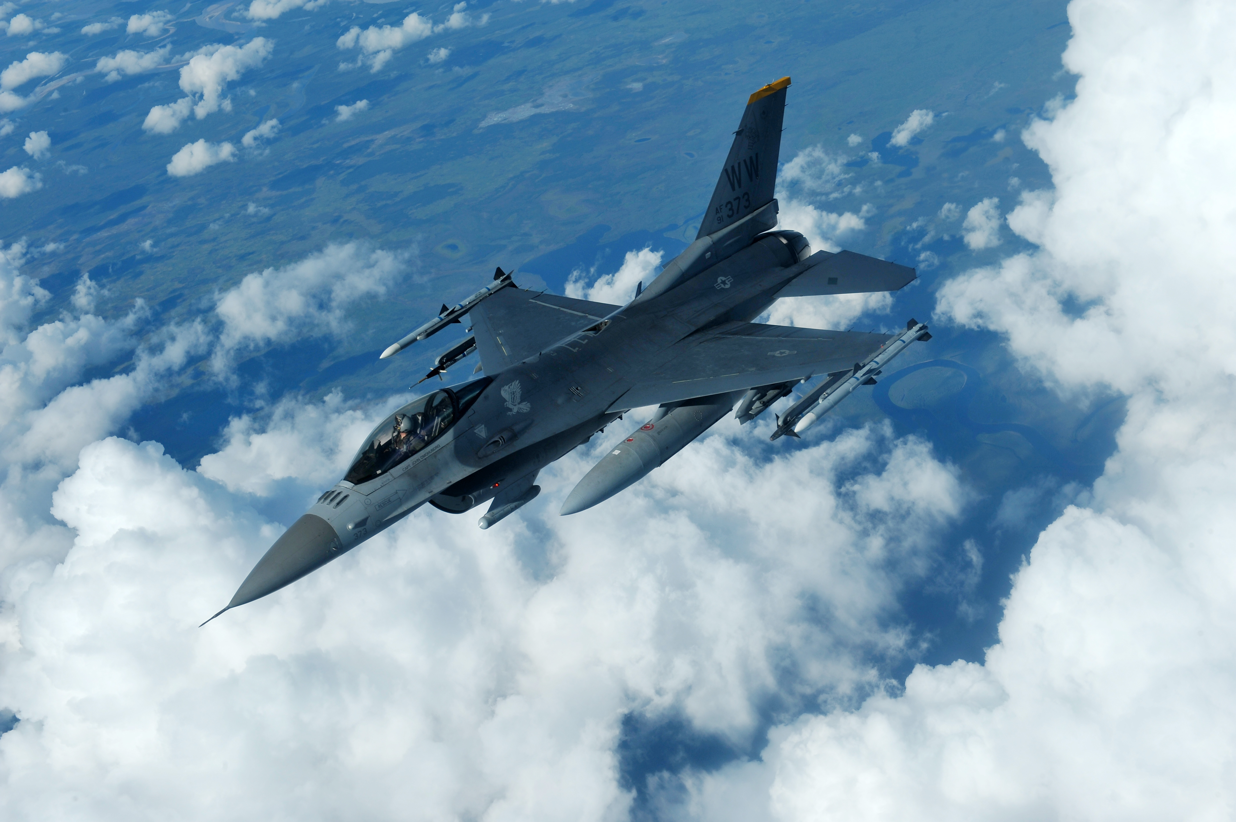 エアファイターF16F22 New Jersey F-16 Gets 'Jersey Jerk' Tail Flash Honoring WWII Ace