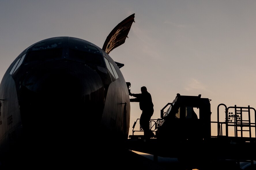 Tim Woodward an air freight specialist assigned to the 732nd Air Mobility Squadron loads cargo onto a U.S. Air Force KC-135 Stratotanker assigned to the 22nd Air Refueling Wing, McConnell Air Force Base, Kan., during RED FLAG-Alaska 14-3 Aug. 22, 2014, Eielson Air Force Base, Alaska. RF-A is a series of Pacific Air Forces commander-directed field training exercises for U.S. and partner nation forces, providing combined offensive counter-air, interdiction, close air support and large force employment training in a simulated combat environment. (U.S. Air Force photo by Tech. Sgt. Joseph Swafford Jr./Released)