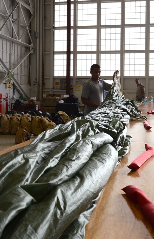 Behind The Nylon Curtain Rigging Parachutes For Pararescue