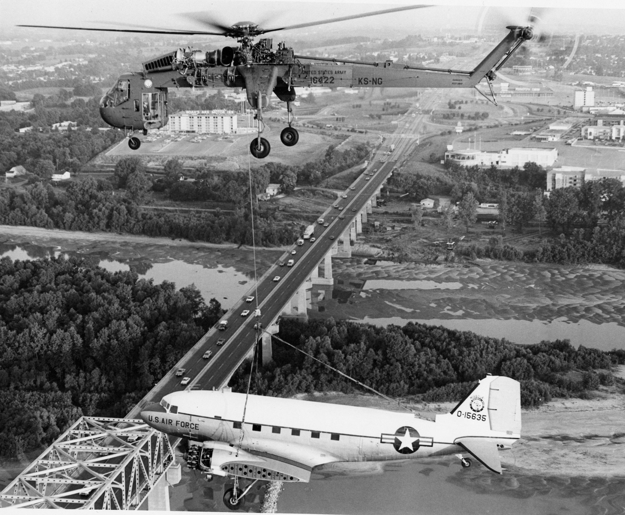 The Missouri Air National Guard’s 131st Tactical Fighter Wing C-47 Gooney Bird on its final flight to the St. Louis Museum of Transportation in St. Louis, Missouri, courtesy of a Kansas Army National Guard CH-54 Sky Crane, July 12, 1974.  (131st Bomb Wing File photo/RELEASED).