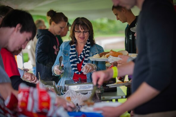 Minot Air Force Base families enjoy free food at Roosevelt Park Zoo in Minot, N.D. Friday, Aug. 22. Military Appreciation Day at the zoo offered free food and admission for service members and their families. (U.S. Air Force photo/1st Lt. Jose R. Davis)