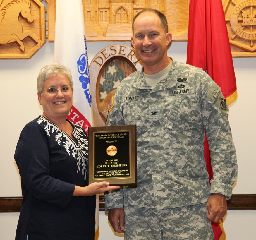 On May 22, 2014, Jacque Gee, small business specialist, Louisville District, was announced as the winner of the Army’s Full-Time Small Business Specialist of the Year Award for Fiscal Year 2013. 