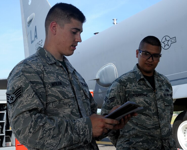 Staff Sgt. Caleb Nolen, 2nd Aircraft Maintenance Squadron weapons load team chief, gives a safety brief during the 2014 Global Strike Challenge on Barksdale Air Force Base, La., Aug. 26. The Global Strike Challenge is held to showcase the world's premier bomber and Intercontinental Ballistic Missile force, foster esprit de corps through competition and teamwork, recognize outstanding Air Force Global Strike Command personnel and improve combat capabilities. (U.S. Air Force photo/Staff Sgt. Sean Martin)





