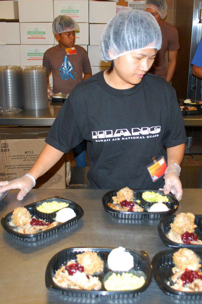 HIANG helps dish out Thanksgiving meals > Hawaii Air ...