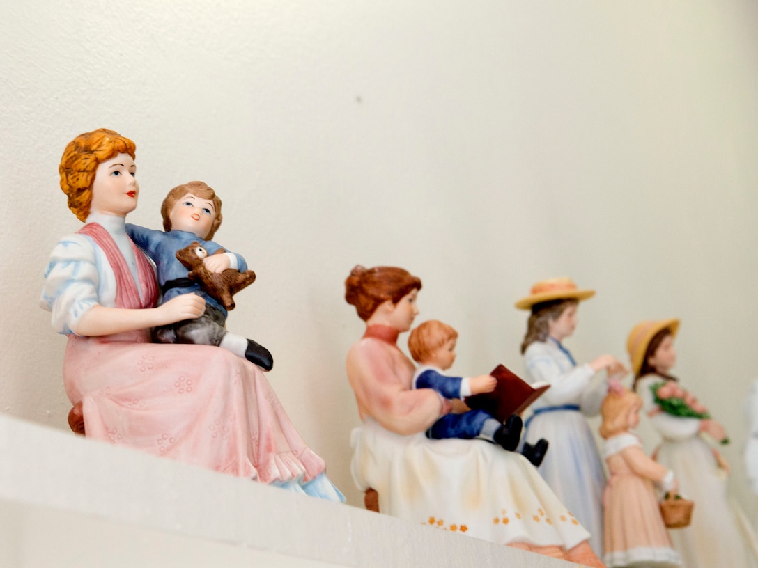 Trinkets sit on a shelf at Ramblin’ Rose Thrift Shop aboard Marine Corps Air Station New River, Nov. 20. The thrift shop is run by the New River Staff Non Commissioned Officer’s Wives’ Club, but anybody can volunteer.