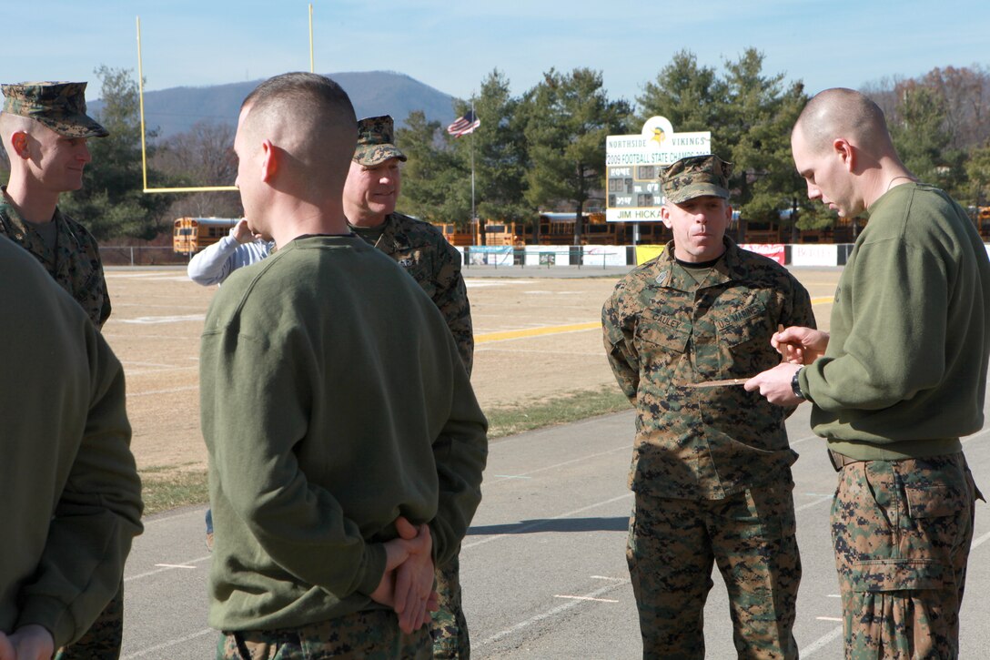 Sgt. Maj. Micheal P. Barrett, the 17th Sergeant Major of the Marine Corps, attends a Recruiting Station Richmond pool function involving a field meet and cake cutting ceremony celebrating the Marine Corps’ 239th birthday in Roanoke, Va., Nov. 22, 2014. (U.S. Marine Corps photo by Sgt. Marionne T. Mangrum)