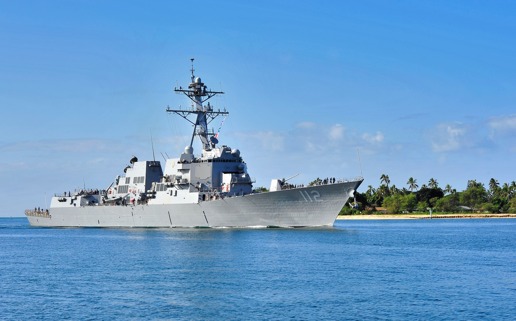 In this photo, the guided-missile destroyer USS Michael Murphy (DDG 112) is returning with 19 civilians embarked who were transferred from Protecteur, which experienced an engine fire and is under tow returning to Pearl Harbor.      