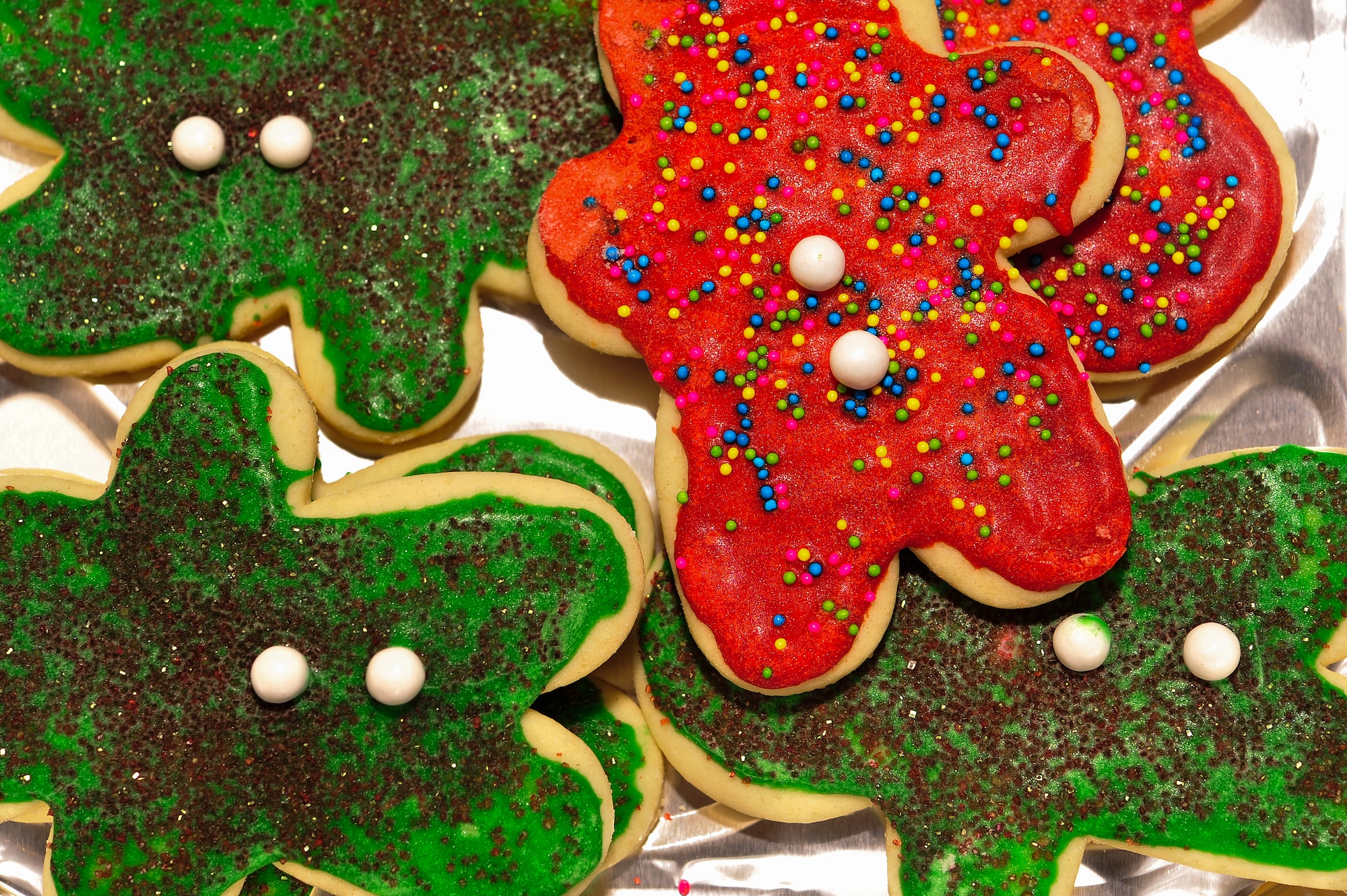 Members of Team Seymour donated more than 14,000 cookies and baked goods to the Airmen Cookie Drive, sponsored by the Officer and Civilian Spouses’ Club. [The Officer and Civilian Spouses’ Club is a private organization. It’s not a part of the Department of Defense or any of its components and has no governmental status.] (U.S. Air Force photo/Airman Shawna L. Keyes)