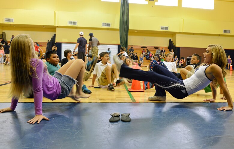 dallas cowboys cheerleaders workout clothes