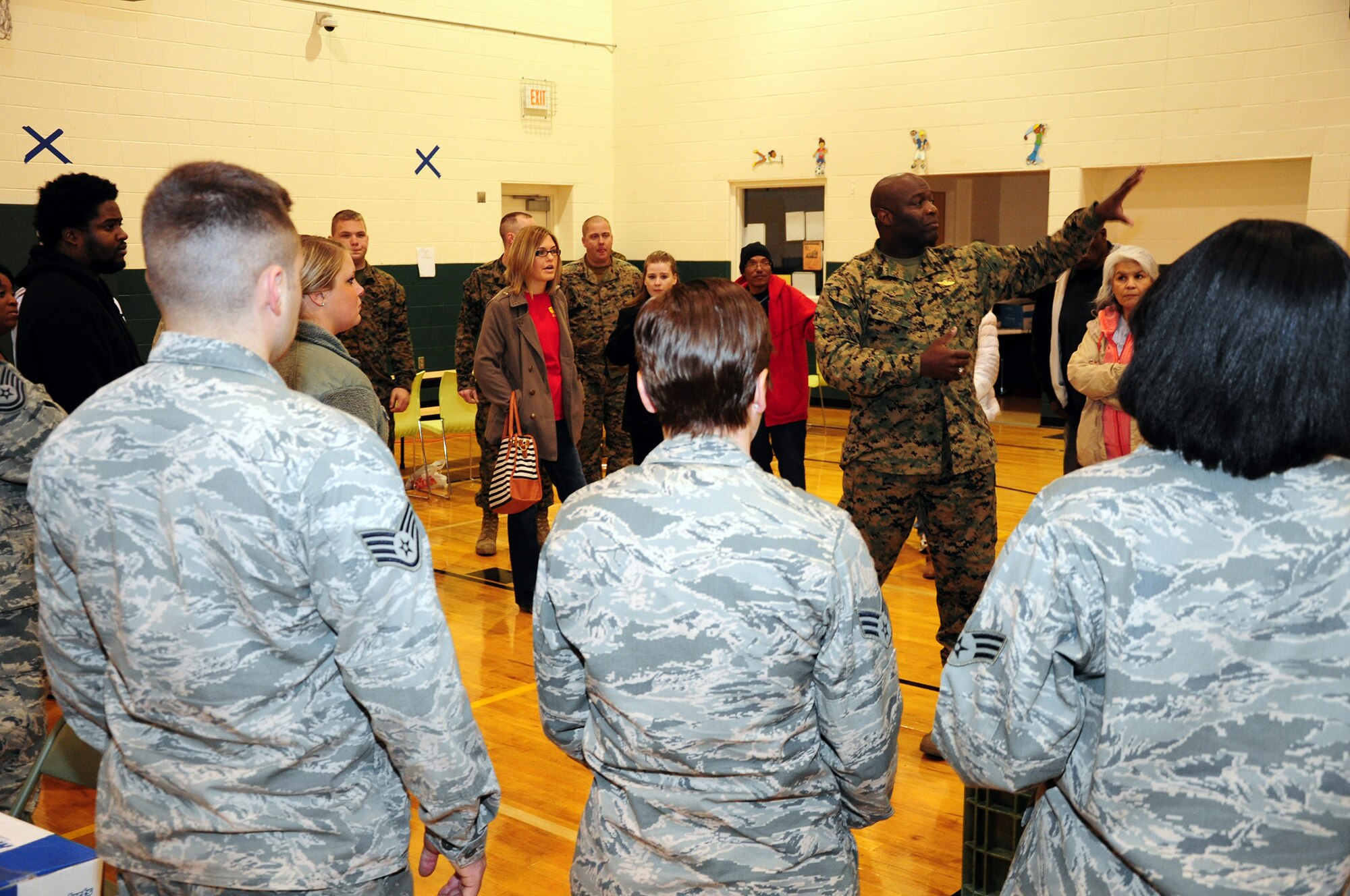 445 AW Airmen help Marines hand out toys > 445th Airlift Wing > Article