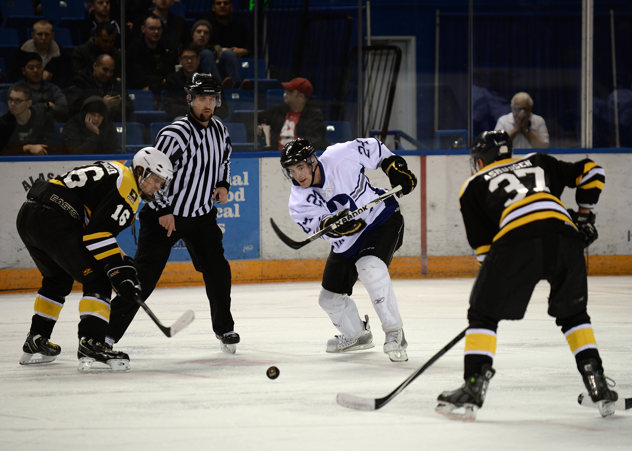 Iceman hockey team wins 20th anniversary Commanders' Cup