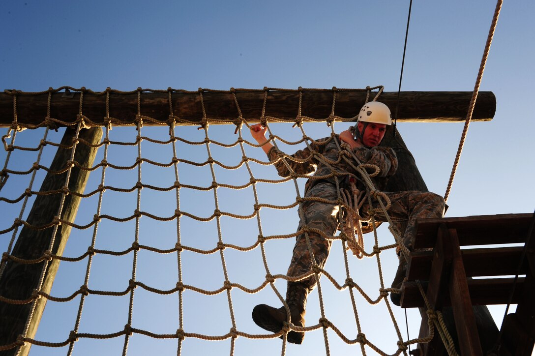 OTS trainees go through the ropes course