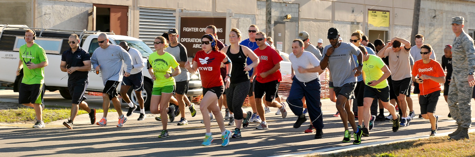 U.S. Air Force Airmen participate in the 5k Turkey Trot to kick off Valiant Eagle 2014 at the 125th Fighter Wing, Jacksonville, Fla. on December 4, 2014. (U.S. Air National Guard photo by Airman Nitza Muniz/ Released)