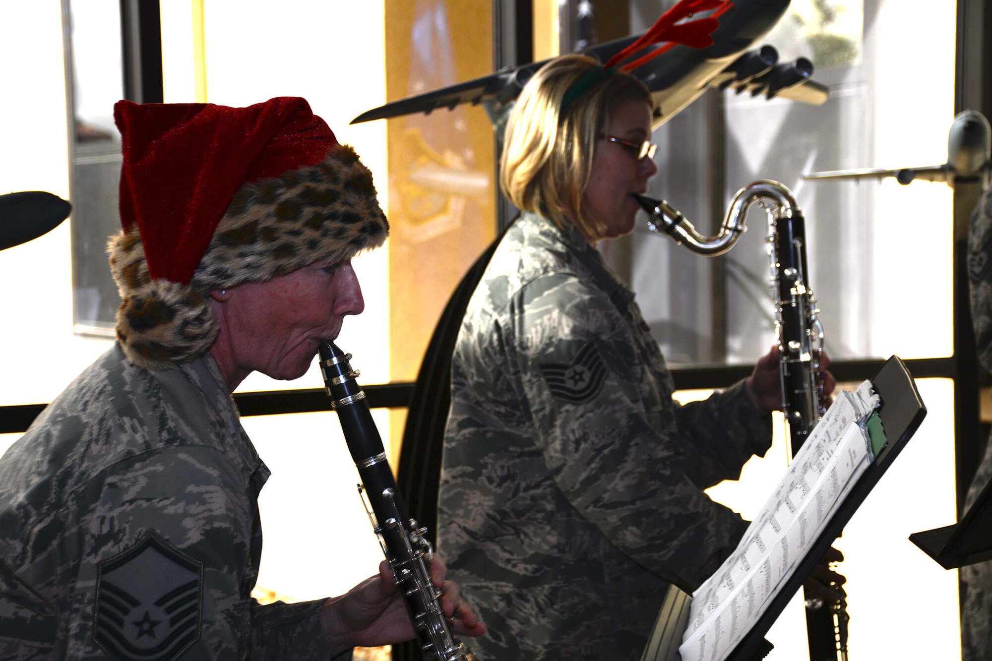 TRAVIS AIR FORCE BASE, Calif. -- Members of the Air Force Band of the Golden West stopped by to give a little holiday cheer to the wing staff members of the 349th Air Mobility Wing, Dec. 16. (U.S. Air Force photo/2d Lt. Stephen Collier) 