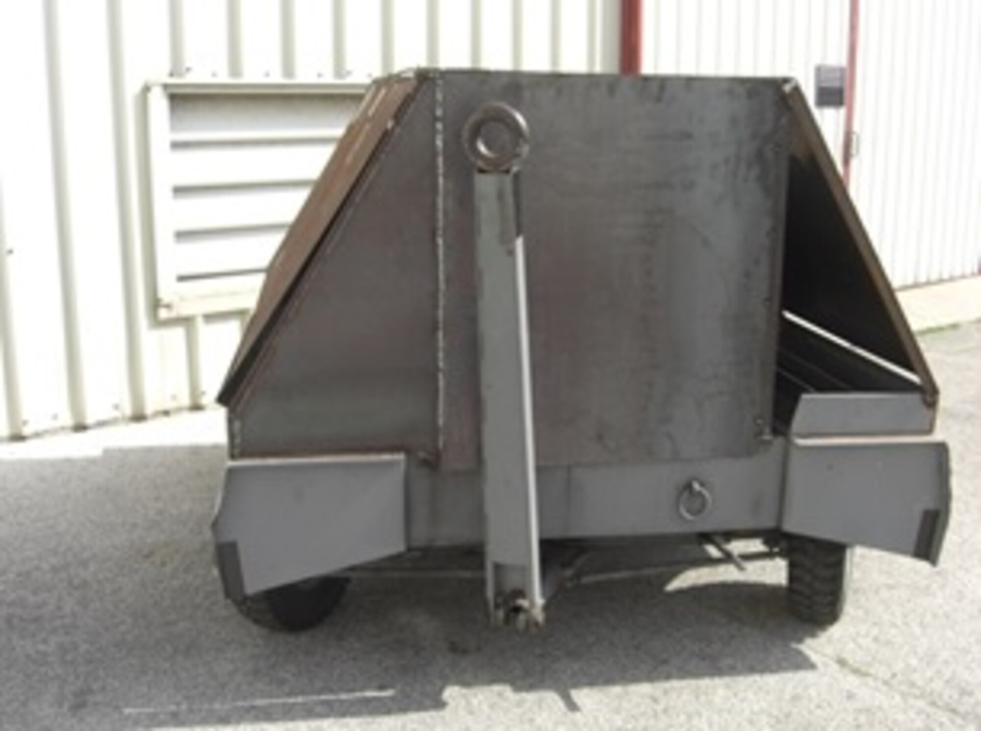 Assembled cleanup response trailer. (Courtesy Photo/Master Sgt. Jason Willis)