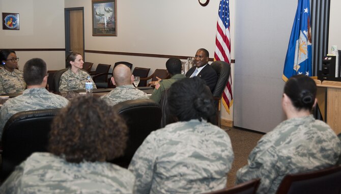 Dr. Jarris Taylor speaks to Airmen Jan. 15, 2014, at McConnell Air Force Base, Kan. He visited McConnell AFB to help explain the importance of diversity throughout the Department of Defense. Taylor is the deputy assistant secretary of the Air Force for the strategic diversity integration (U.S. Air Force photo/Airman 1st Class Colby L. Hardin)  