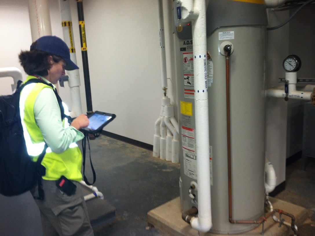 MICA:WET users can expedite field audits using a mobile tablet. 