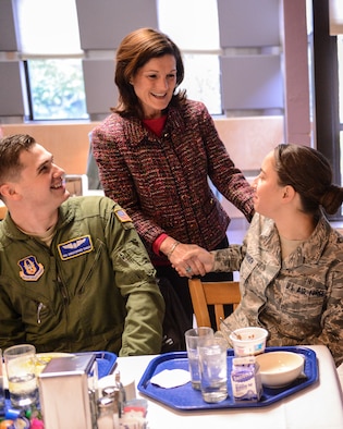 Betty Welsh, wife of Air Force Chief of Staff Gen. Mark A. Welsh III, meets with Senior Airman Christopher Sinden, 313th Airlift Squadron loadmaster, and Senior Airman Erin Johansen, 62nd Medical Squadron aerospace medical technician, Feb. 4, 2014, during an Airmen's breakfast at Joint Base Lewis-McChord, Wash. Gen. and Mrs. Welsh had breakfast with a group of Team McChord Airmen and spouses and answered questions from the members. (U.S. Air Force photo/Tech. Sgt. Sean Tobin)
