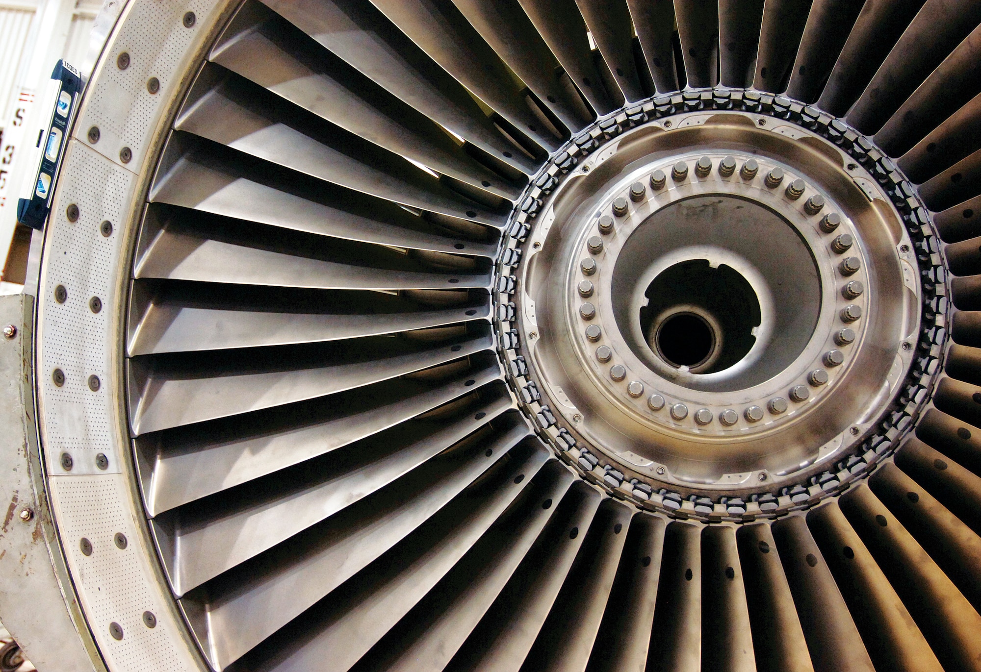 OC-ALC engine work. (Air Force photo by Margo Wright)