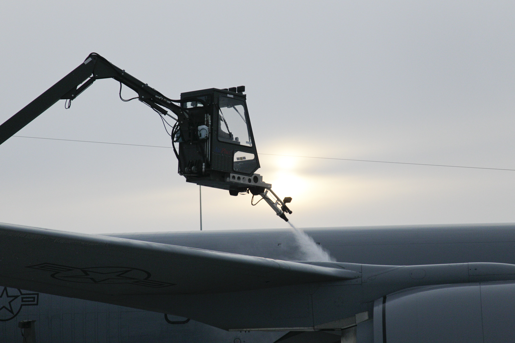 KC135 deicing