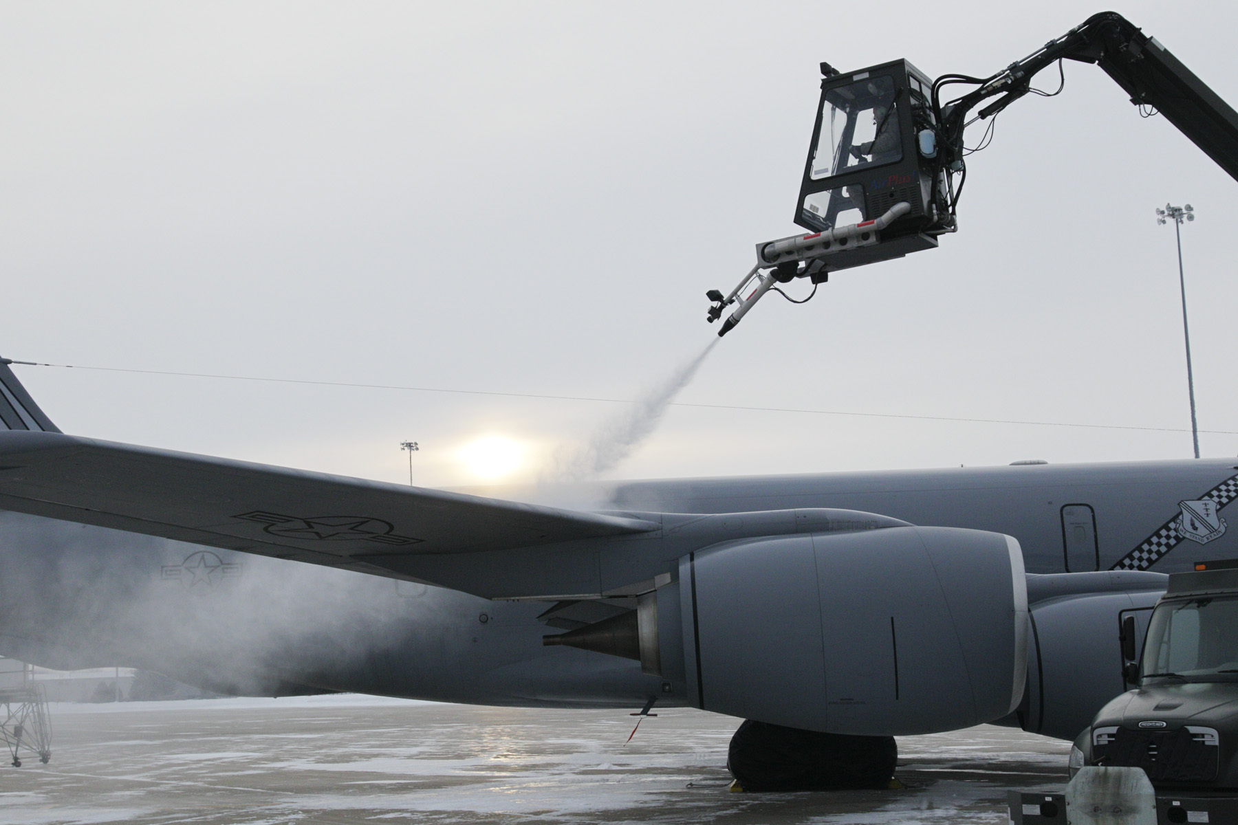 KC135 deicing