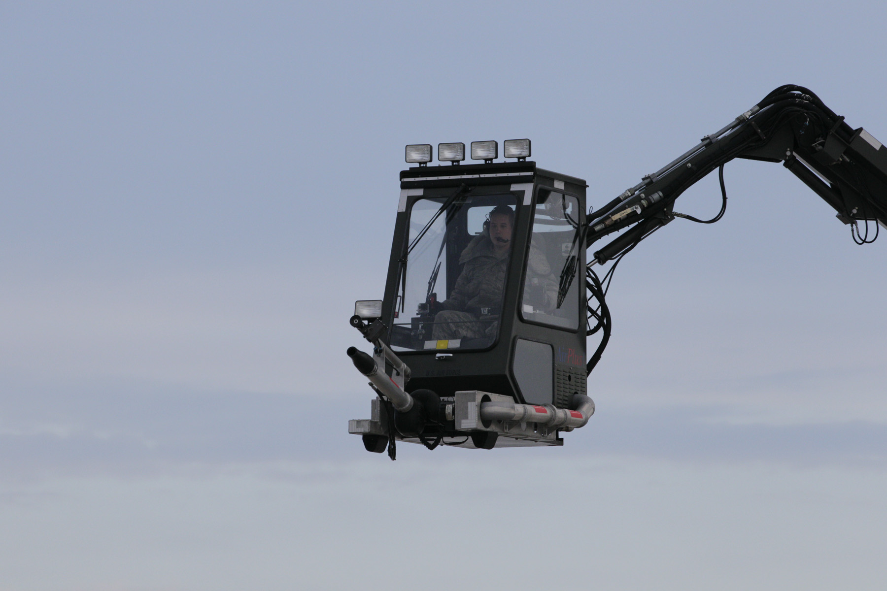 KC135 deicing