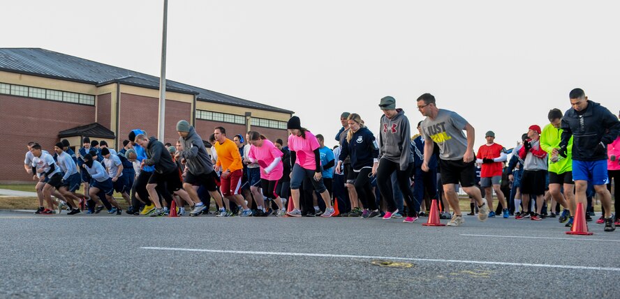 Airmen participate in a Valentine’s Day 5k at Moody Air Force Base, Ga., Feb. 14, 2014. There were approximately 100 who participated. (U.S. Air Force photo by Airman 1st Class Alexis Millican/Released)
