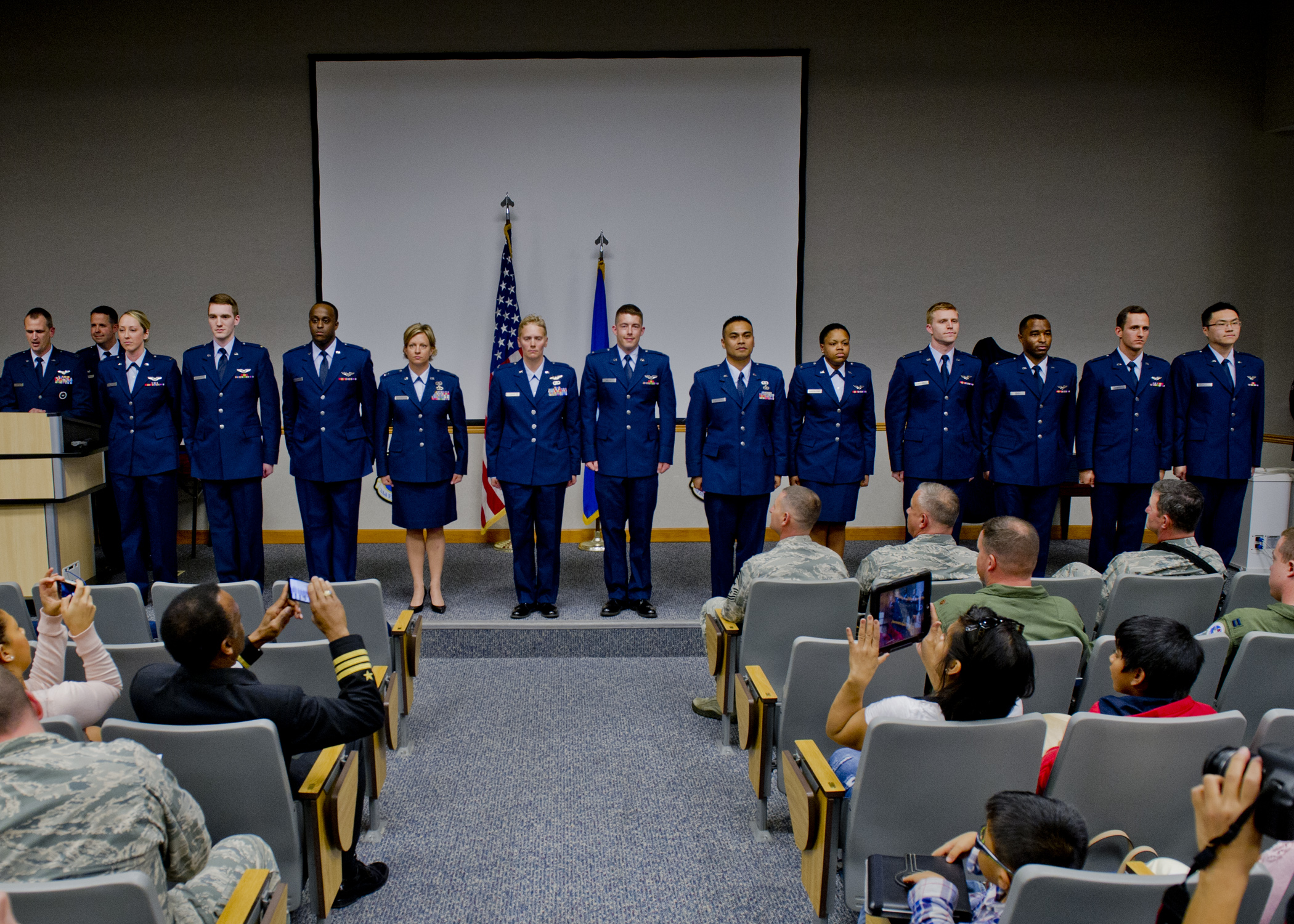 air-battle-manager-class-14007-graduates