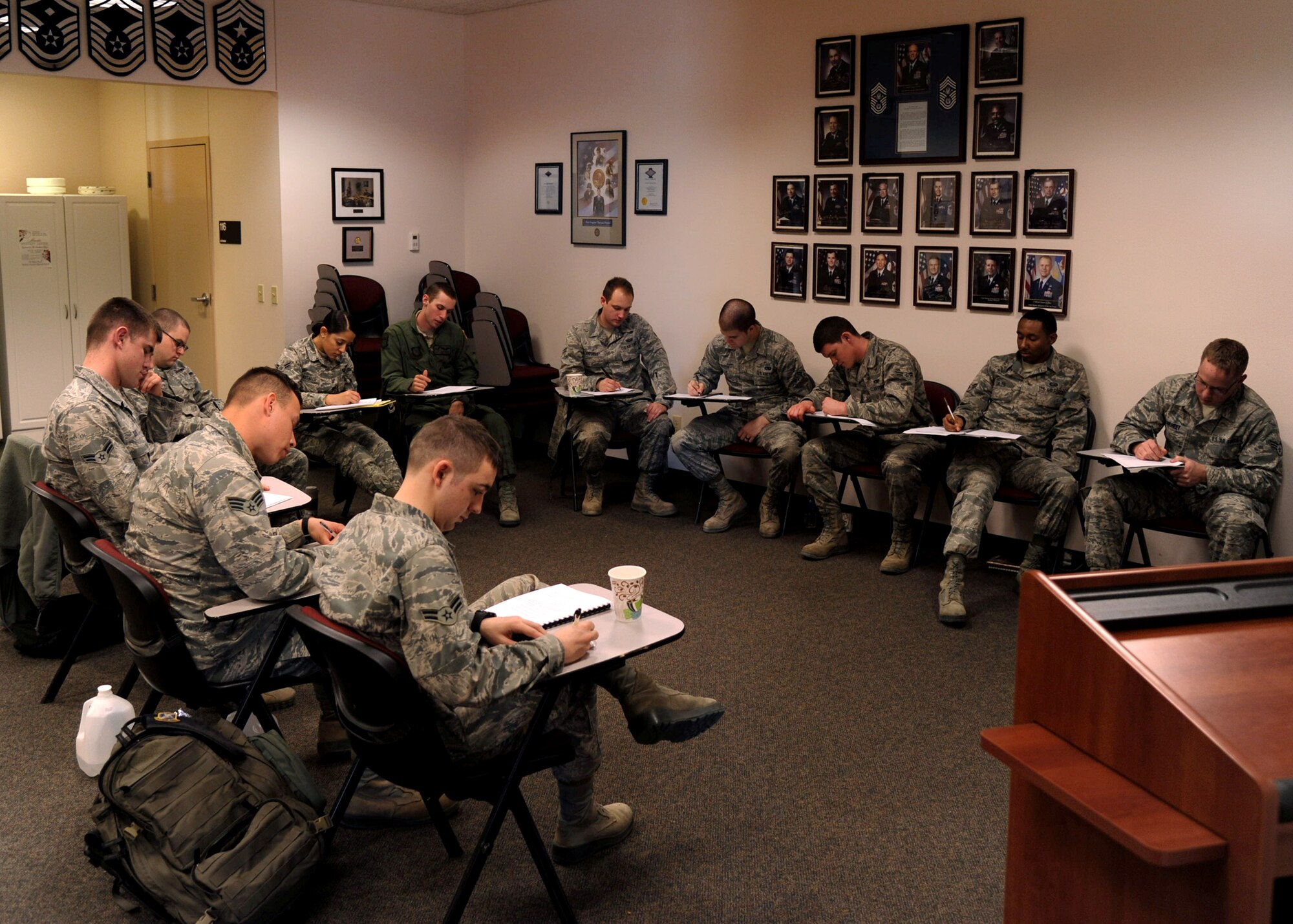 U.S. Air Force airmen actively participate in a John C. Maxwell 360-Degree Leadership seminar Feb. 12, 2014, at Cannon Air Force Base, N.M. The goal of the 360-Degree Leader course is to teach everyone that no matter where they are in their organization, they can be leaders. (U.S. Air Force photo/Airman 1st Class Chip Slack) 
