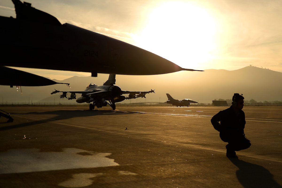 U.S. Air Force F-16 Fighting Falcons, from the 4th Fighter Squadron, taxi for takeoff Jan. 28, 2014 at Naval Base Ventura County, Point Mugu, Calif., in support of the Marine Corps' Integrated Training Exercise (ITX). ITX is a close air support exercise that utilizes Marine Corps ground forces calling in air strikes from Air Force and Navy air support. (U.S. Air Force photo by Staff Sgt. Tim Chacon)