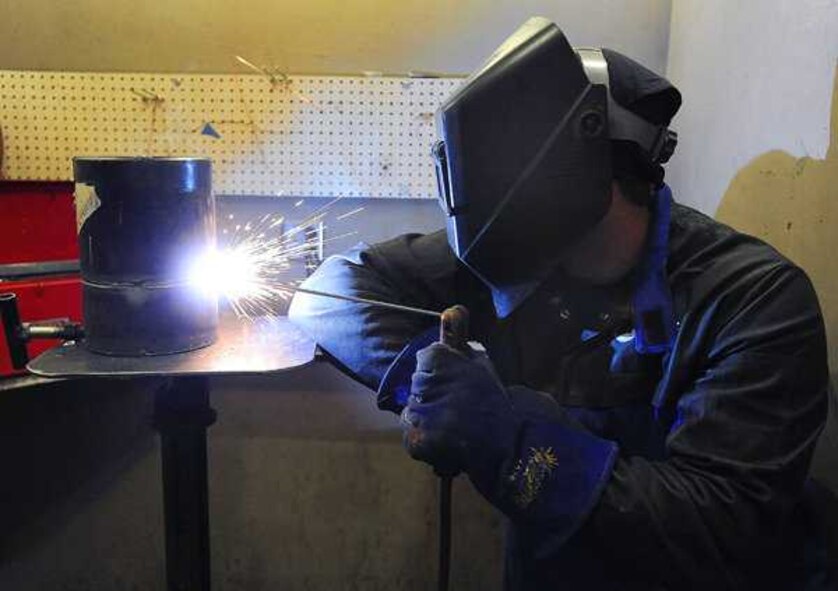 Jeremy Carter practices a weld during a recent Veterans in Piping class at the UA Local No. 26 site in Lacey. The Veterans in Piping training program began a welding class Jan. 14 in Lacey at UA Local No. 26, and the program will follow up with an HVAC course at Stone Education Center that begins in April. (U.S. Army photo/Scott Hansen)

