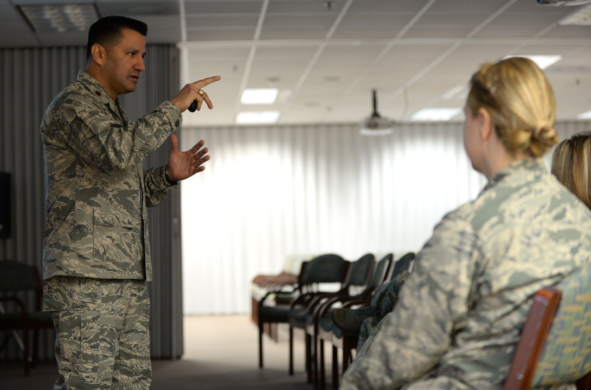 U.S. Air Force Maj. Ernest Perez, 383rd Training Squadron Patient Center
Medical Home Operations program course director from Joint Base San Antonio
- Fort Sam Houston, Texas, instructs Airmen and Soldiers on practices used
to provide quality patient care through the PCMH, Feb. 25, 2014, at Shaw Air
Force Base, S.C. The 20th Medical Group is one of three military treatment
facilities out of 74 mid-sized Air Force installations selected to receive
the four-day training from the PCMH team. (U.S. Air Force photo by Airman
1st Class Michael A. Cossaboom/Released)