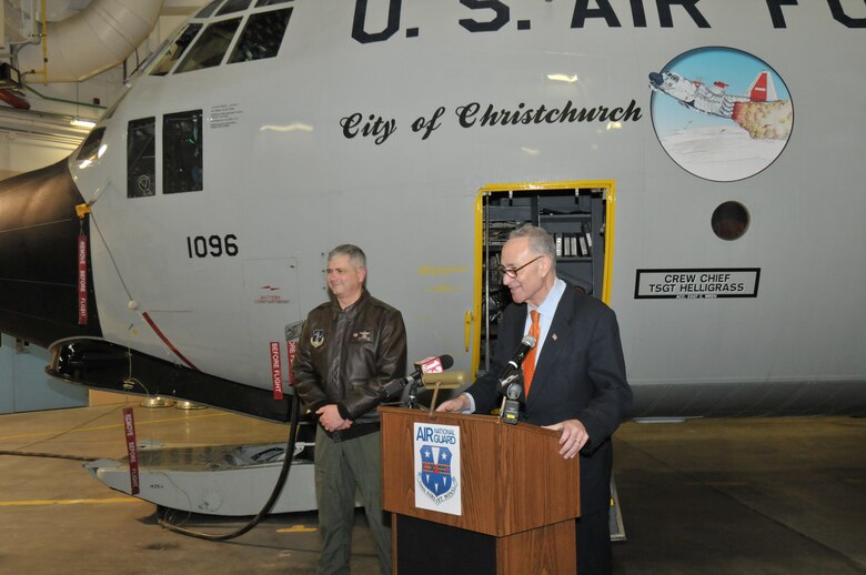 SCOTIA, N.Y. -- Sen. Charles Schumer talks about the unique mission of the 109th Airlift Wing during a visit to Stratton Air National Guard Base on Jan. 3. Schumer visited the base to show support of the unit's mission and in preparation for the upcoming appropriations debate in the Senate.Also pictured is Col. Shawn Clouthier, 109th AW commander. (Air National Guard photo by Master Sgt. William Gizara/Released)