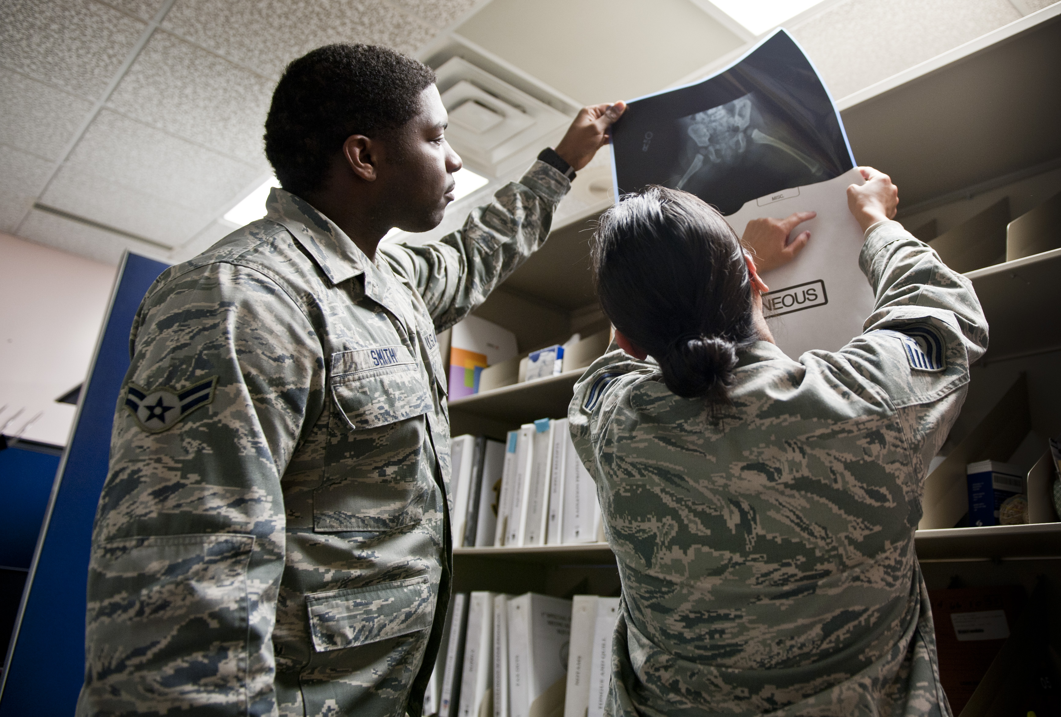 Radiologists: Human body photographers > Hurlburt Field > Article Display
