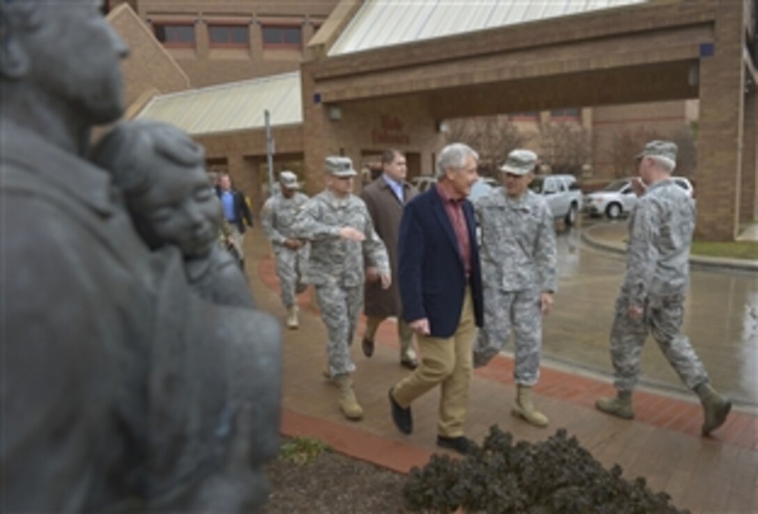 Defense Secretary Chuck Hagel walks with Army Col. Kyle Campbell, 
commander of Brooke Army Medical Center, as he tours the center on Joint Base San Antonio, Jan. 8, 2014. Hagel also plans to visit military facilities in New Mexico and Wyoming this week to thank wounded warriors, troops and defense workers for their service and dedication.