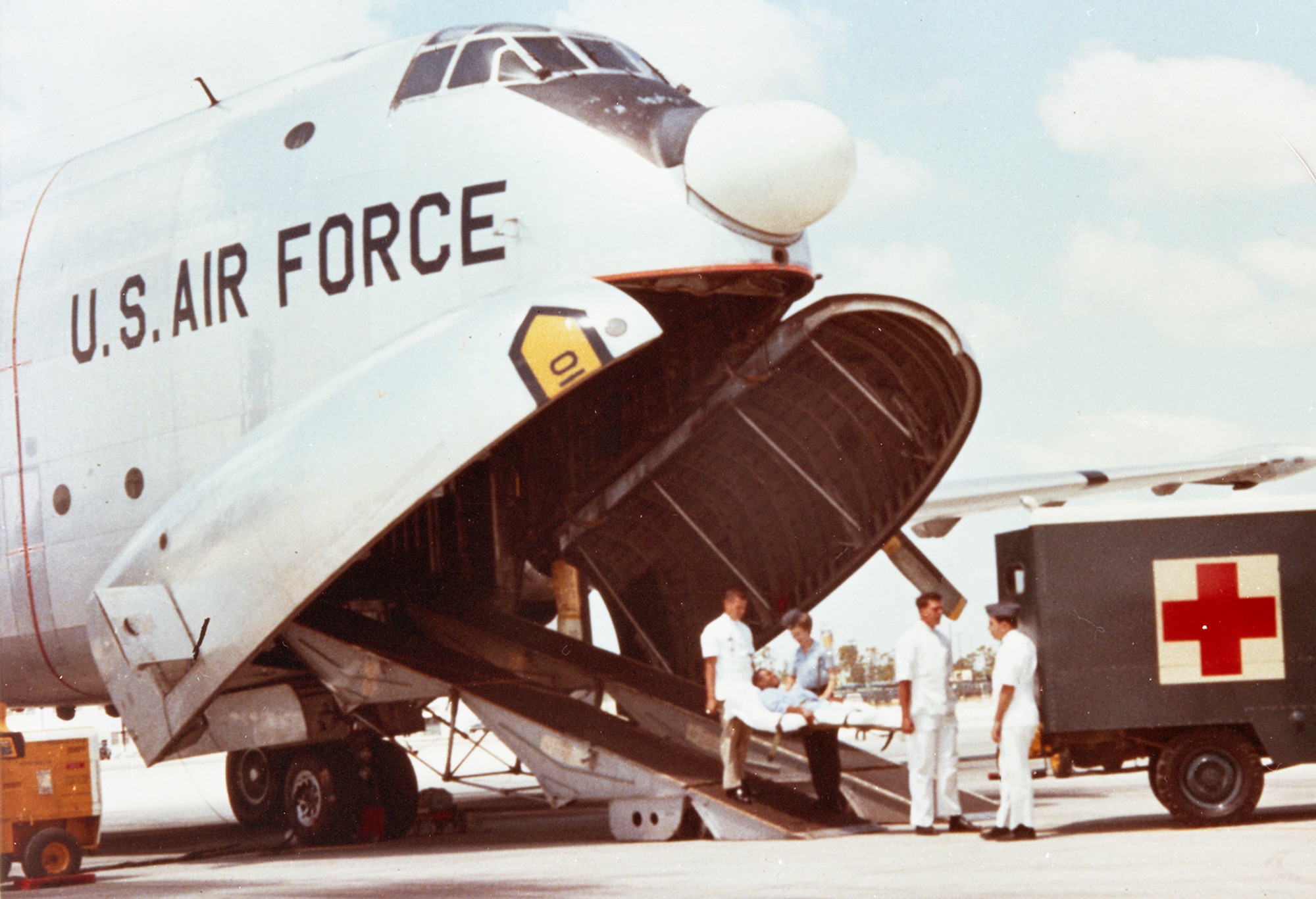 Air Force Reserve medical team unloads a patient from a C-124. Throughout the war, AFRES medical staff assisted with incoming wounded personnel. Also, in 1968 the AFRES’ 34th Aeromedical Squadron was called to active duty. (U.S. Air Force Photo)