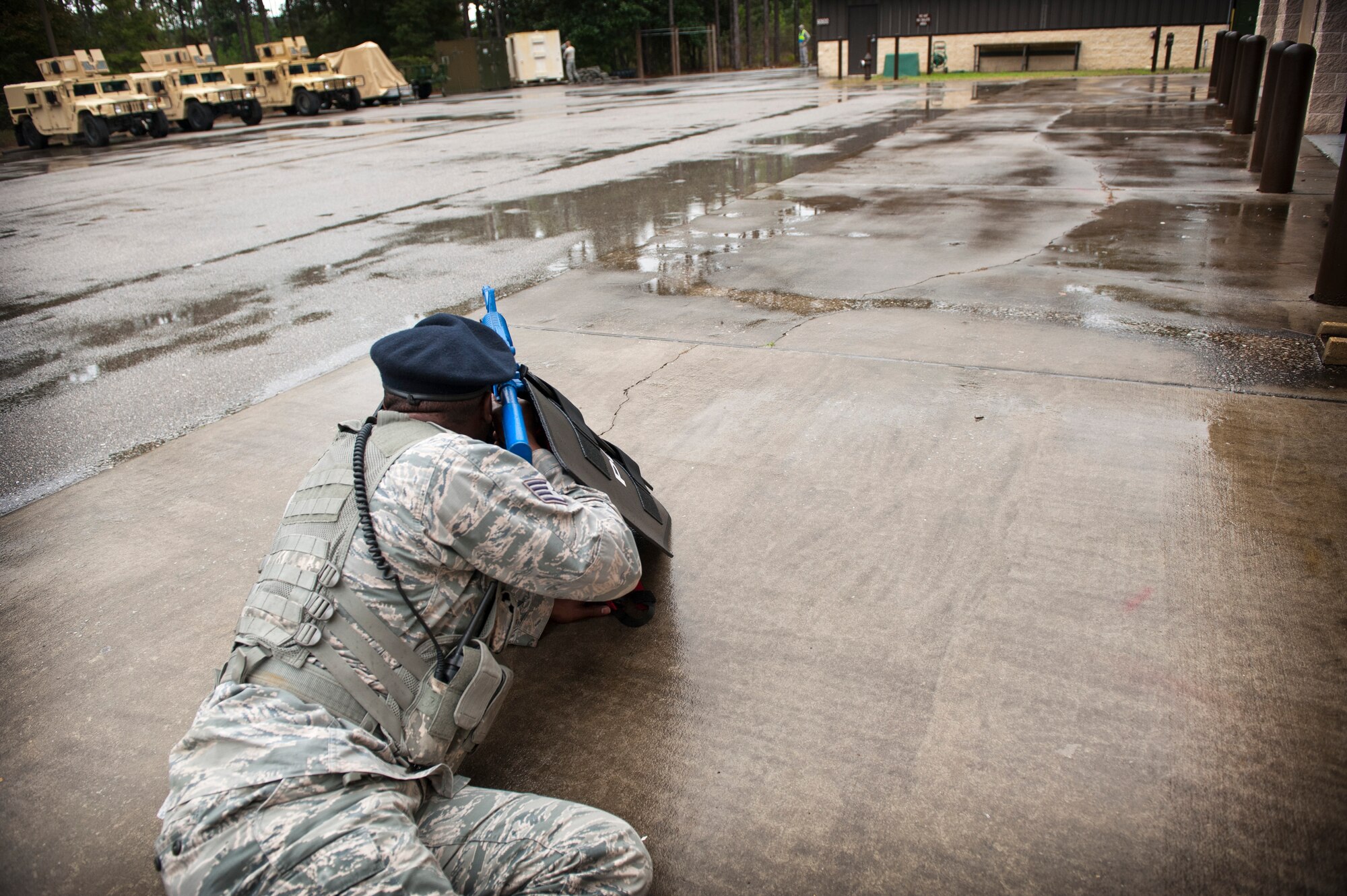 A 1st Special Operations Security Forces Squadron patrolman responds to an active shooter exercise on Hurlburt Field, Fla., Jan. 13, 2014. Active shooter training is an annual requirement for SFS Airmen. (U.S. Air Force photo/Senior Airman Krystal M. Garrett) 