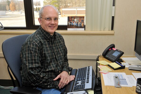 Steve Taylor will join Thompson in leading the TE Test Operations branch. Taylor, a mechanical engineer, began his career at AEDC as a plant operations engineer and later served as a test operations engineer. He also has experience as an AEDC investment project engineer and project manager and was the section manager for the AEDC Space and Missiles Test Operations. He has been employed at AEDC for 27 years and received his bachelor’s degree from Tennessee Tech University.
