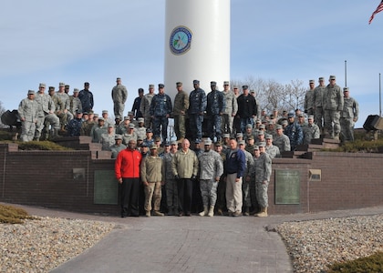 OFFUTT AIR FORCE BASE, Neb. - U.S. Strategic Command welcomed Keystone Class\r\n14-01 during their visit to the command Jan 14-15. The Keystone Course educates Command Senior Enlisted Leaders (CSELs)\r\ncurrently serving in or slated to serve in a general or flag officer level\r\njoint headquarters or Service headquarters that could be assigned as a joint\r\ntask force. CSELs have an opportunity to visit and receive briefings at the\r\nNational Defense University, the DJS J7 Joint Coalition Warfighting Joint\r\nOperation Module (JOM) in Suffolk, VA, and several Combatant Commands and\r\nJoint Task Forces.