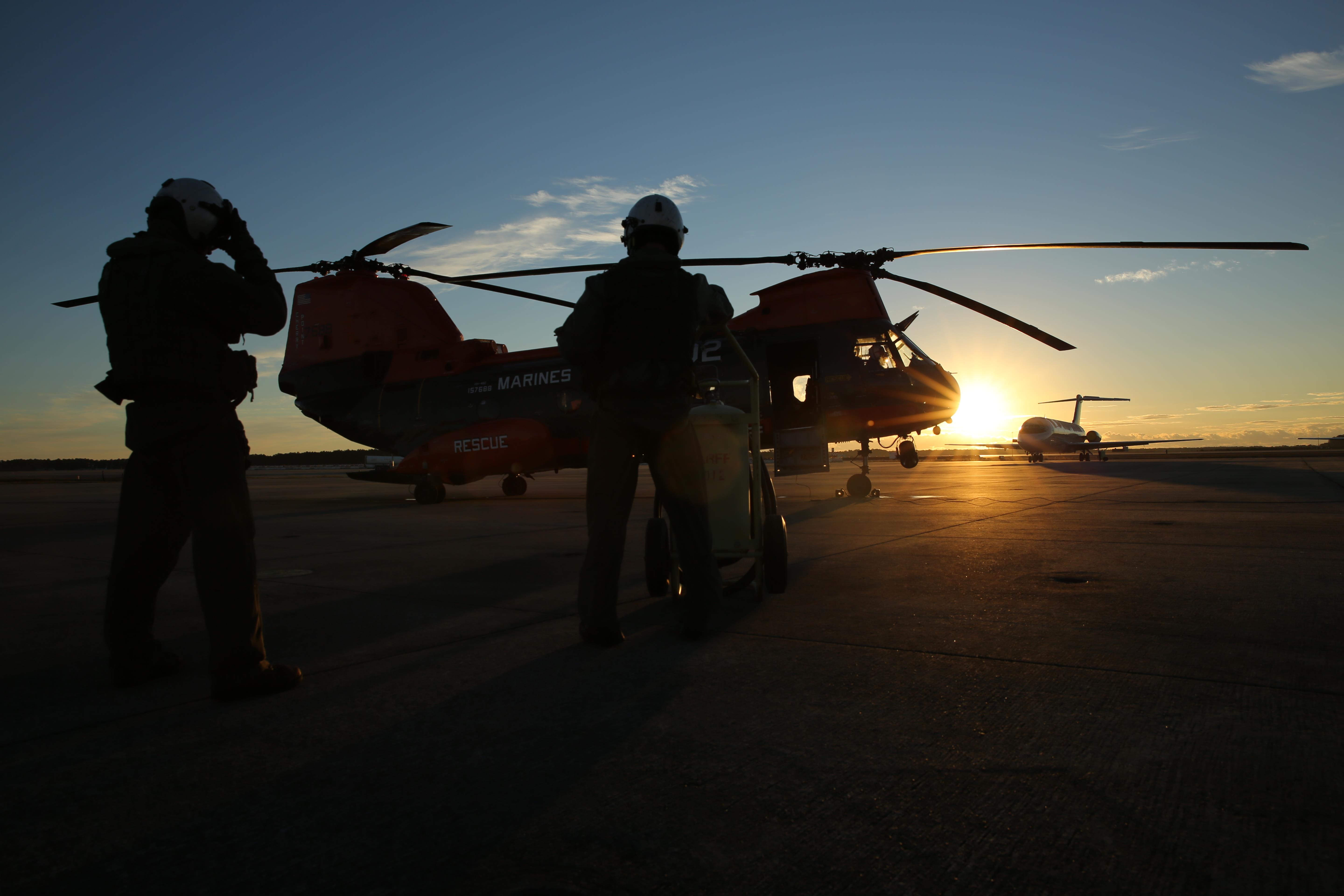 VMR1 search, rescue swimmers conduct training > Marine Corps Air