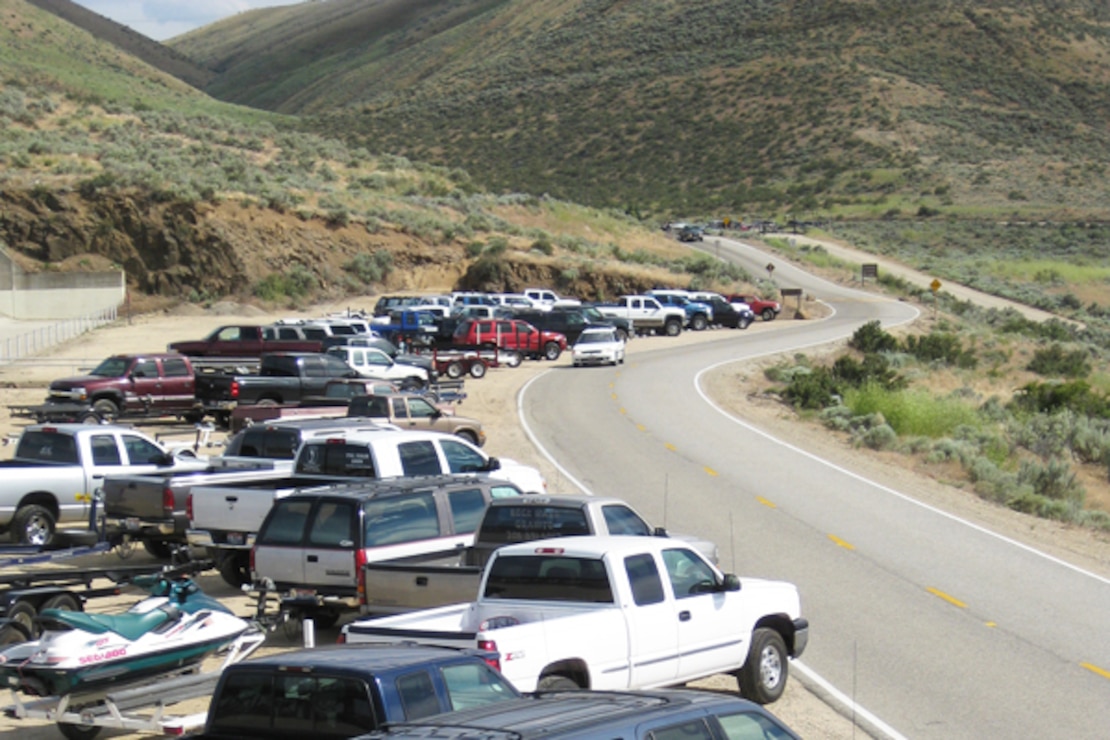 The Spillway at Lucky Peak Dam accommodates overflow parking from nearby launch areas as well as truck-trailer rigs that are too large to fit into the marked parking stalls.