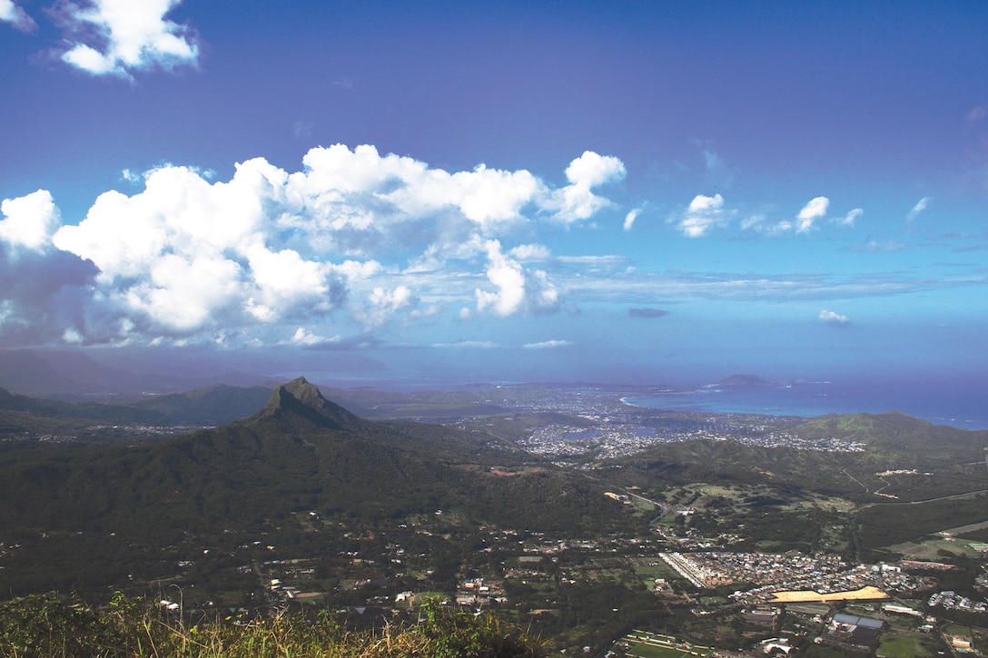 A landscape photo shows Ala Moana, or Three Peaks, and the rest of the windward side of the Oahu. (U.S. Marine Corps photo by Lance Cpl. Matthew J. Bragg)