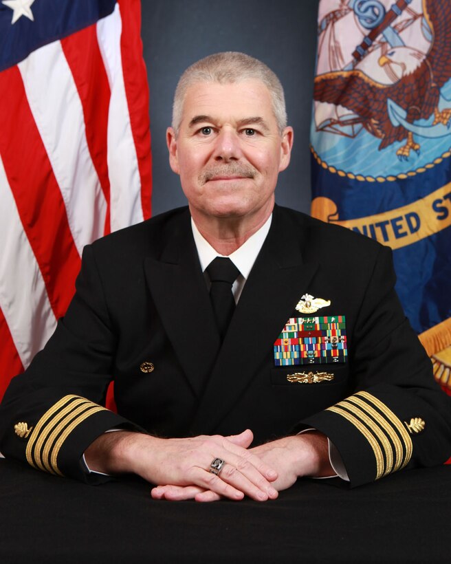 CAPT Clontz,FMTB-E Commanding Officer