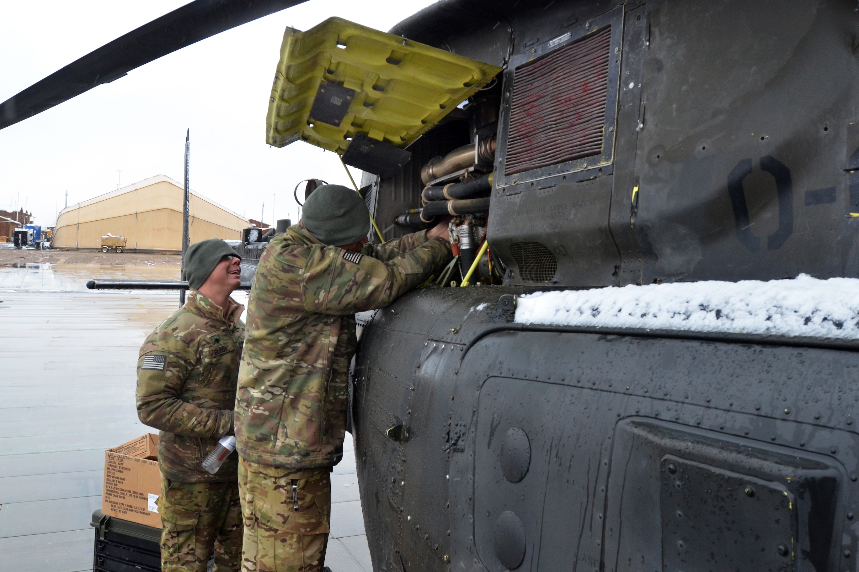 U S Army Spcs Brandon Bundy Left And Nephi Fesola L Check The